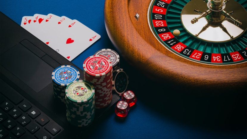 Understanding the Gambler's Fallacy: How a Cognitive Bias Affects Everyday Decisions Understanding the Gambler's Fallacy: How a Cognitive Bias Affects Everyday Decisions — Photo by Aidan Howe on Unsplash